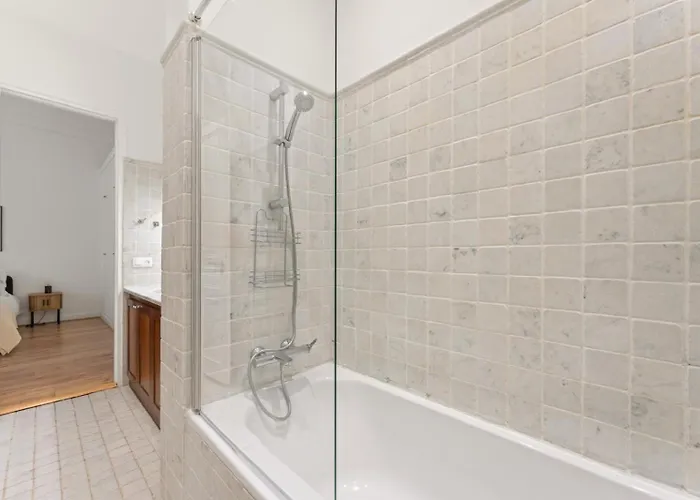 180M2 Haussmann 4Br 3 Bath Golden Triangle Champs Elysees & Opera Daire