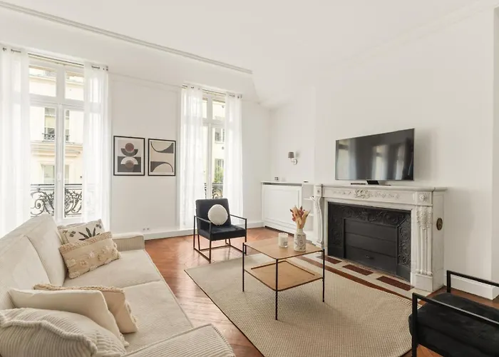 180M2 Haussmann 4Br 3 Bath Golden Triangle Champs Elysees & Opera Apartman