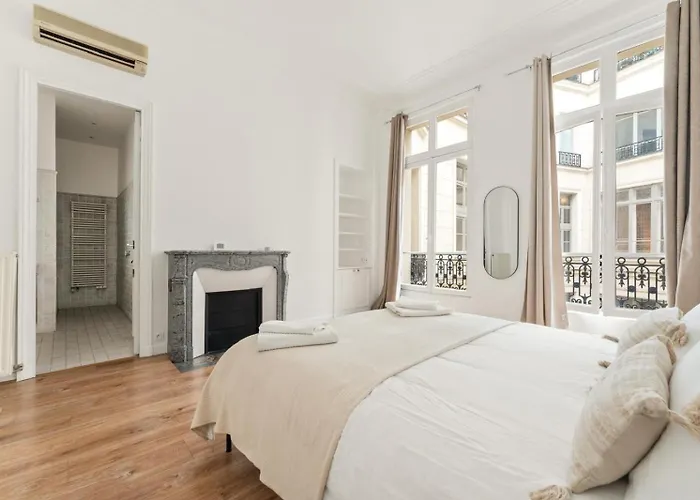 Apartman 180M2 Haussmann 4Br 3 Bath Golden Triangle Champs Elysees & Opera